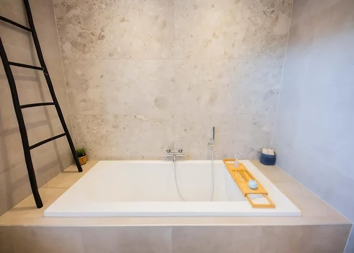 Prestige 70m2 Two-bedroom - Vw142a