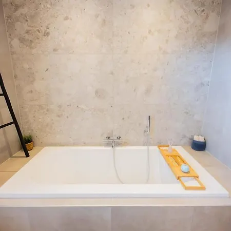 Prestige 70m2 Two-bedroom - Vw142a